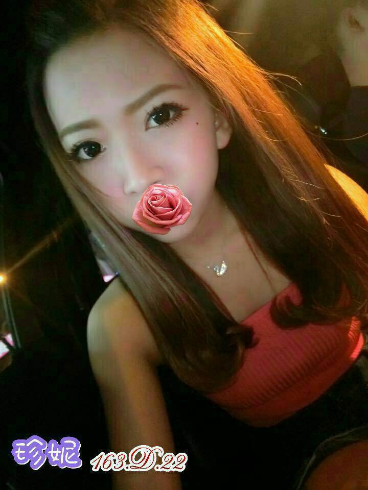 加冰嚴選 屏東 喬拉 火辣美胸 小騷騷 美甲師